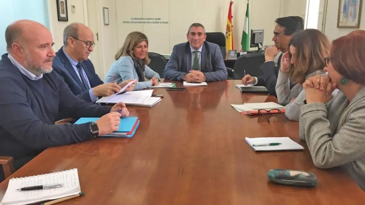 Reuni&oacute;n de los delegados con el sindicato y la Flampa - Viva