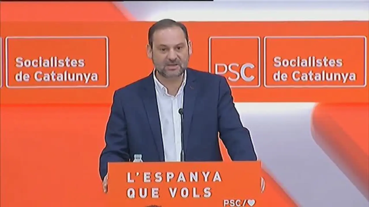 &Aacute;balos acusa a Valls de "traicionarse" yendo a la protesta de Col&oacute;n