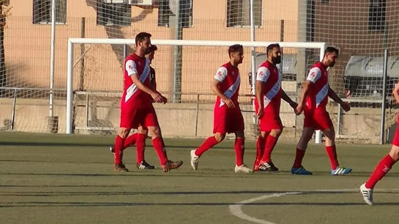 Los jugadores de la UD Algaida celebran uno de los goles - A. I.