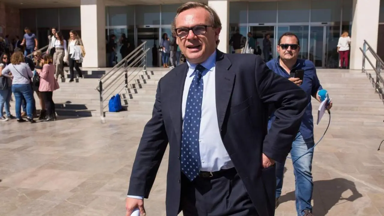 &Aacute;ngel Garc&iacute;a, el ingeniero que coordin&oacute; el rescate de Julen, a la salida del juzgado. - efe/C.D&iacute;az