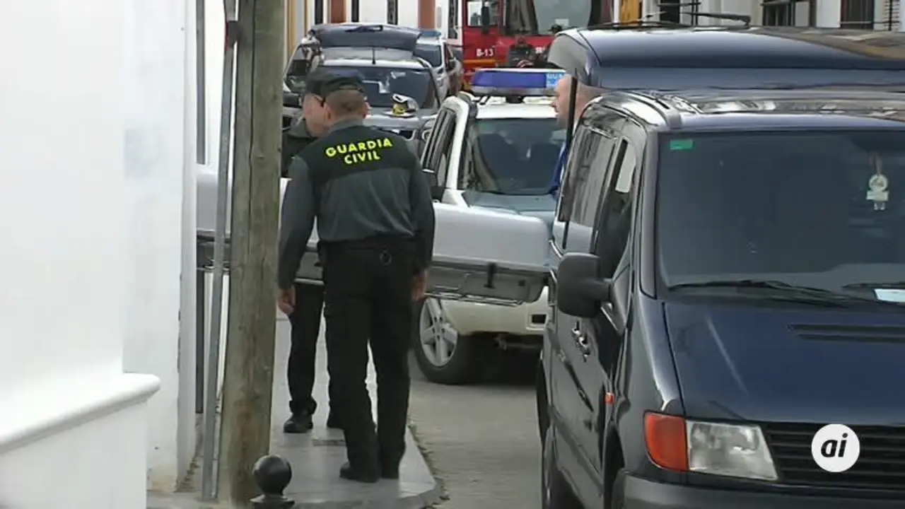 Un hombre se suicida tras intentar cortarle el cuello a su mujer