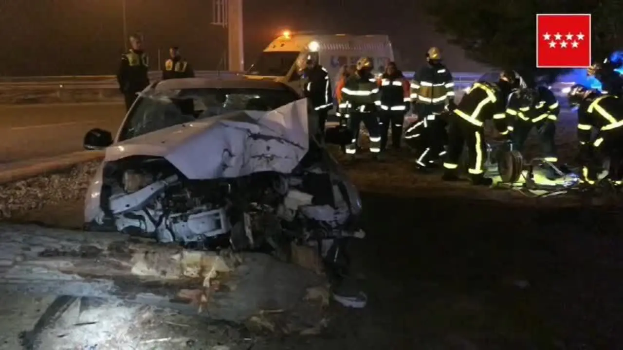 Muere un hombre de 45 a&ntilde;os al chocar su turismo contra un &aacute;rbol