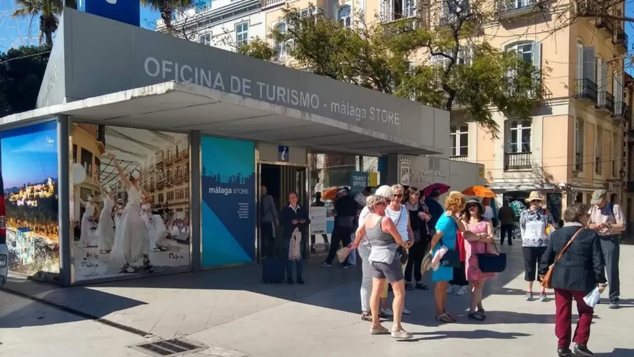 Oficina de Turismo en La Marina.  - S.L&aacute;zaro