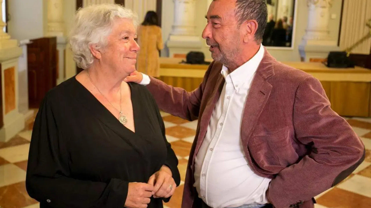 Centenares de personas despiden a Manuel Alc&aacute;ntara en M&aacute;laga