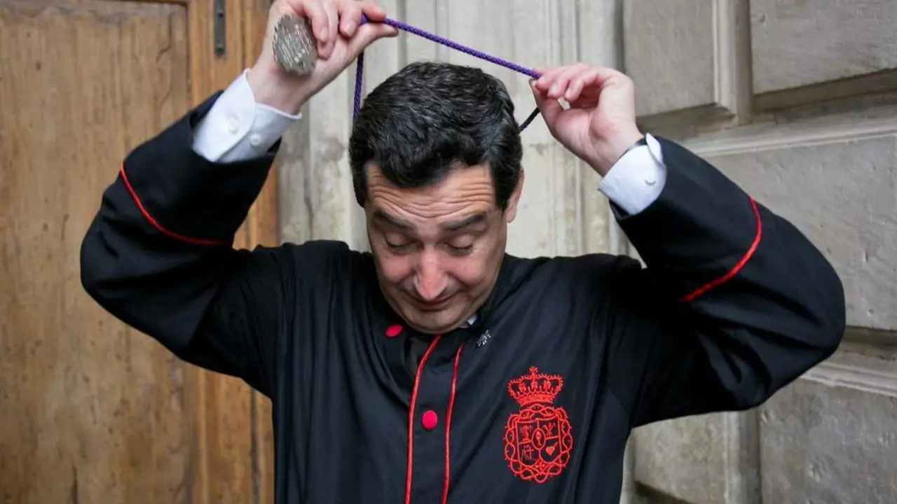 El presidente es hombre de trono de Fusionadas. - EFE