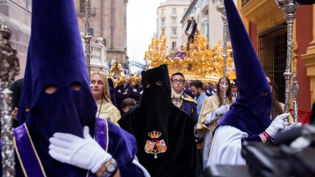 El Rico libera al preso pero no sale en procesi&oacute;n por la lluvia
