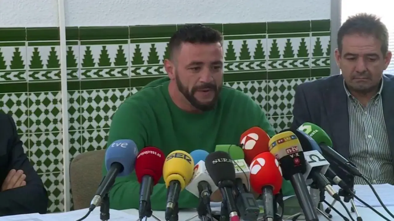 El due&ntilde;o de la finca. - VM