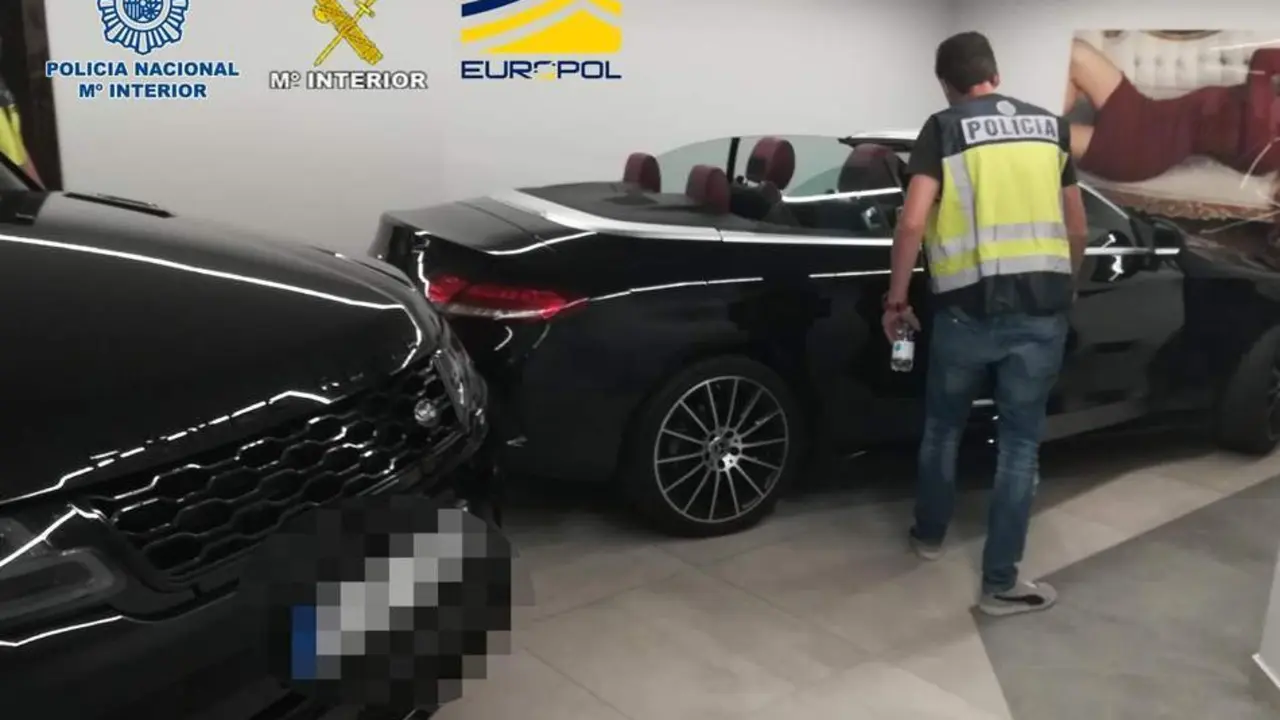 Operaci&oacute;n policial. - VH
