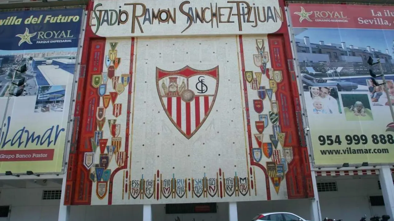 Fachada principal del Estadio Ram&oacute;n S&aacute;nchez Pizju&aacute;n. - EP