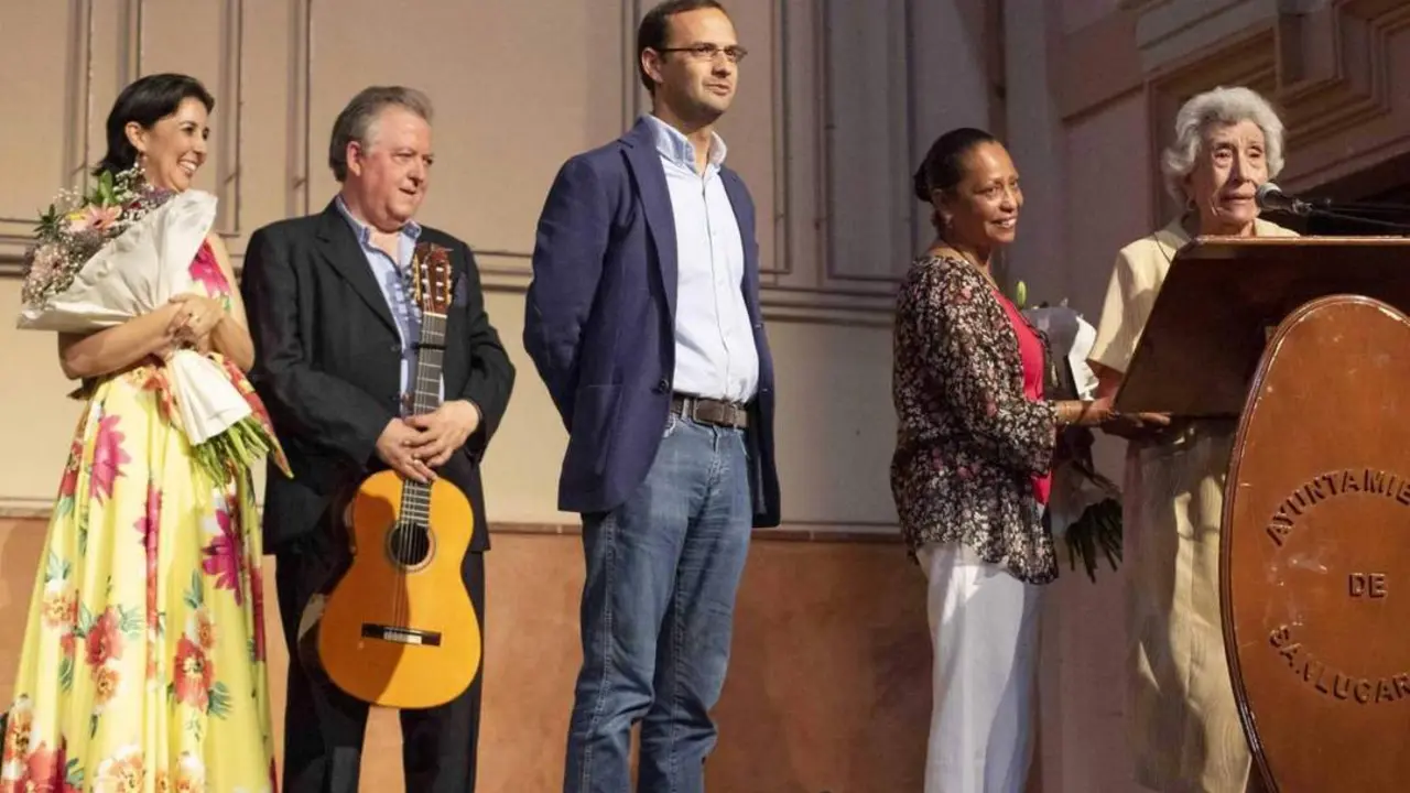 Laura Vital, Eduardo Rebollar, V&iacute;ctor Mora, Teresa R&uacute;a y Juliana - A. I.