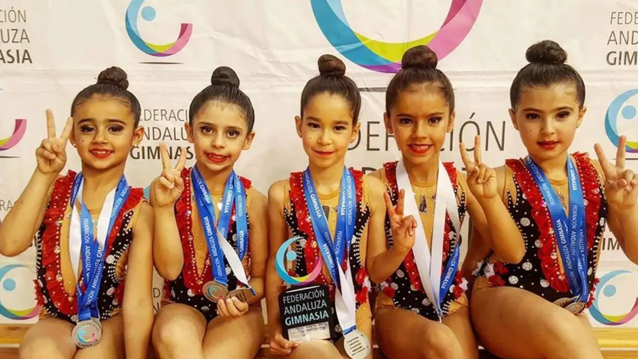 Las cinco sanluque&ntilde;as con la medalla de plata obtenida en Almer&iacute;a - A. I.