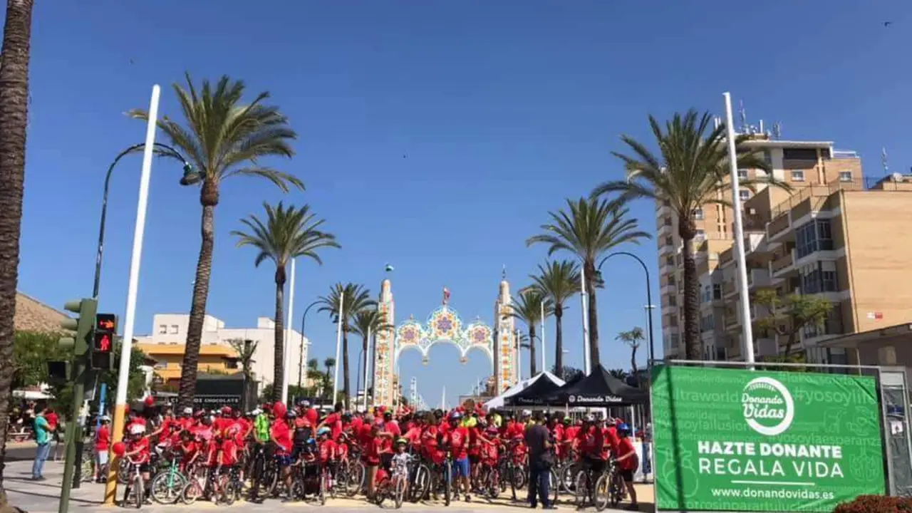 Salida del Paseo de Vida desde la Calzada, este domingo. - Informaci&oacute;n.