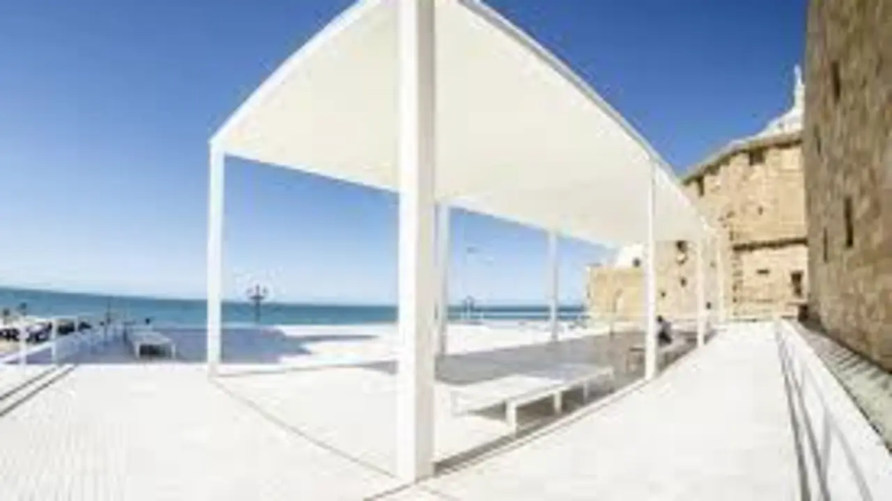 Entrecatedrales en C&aacute;diz. - Viva