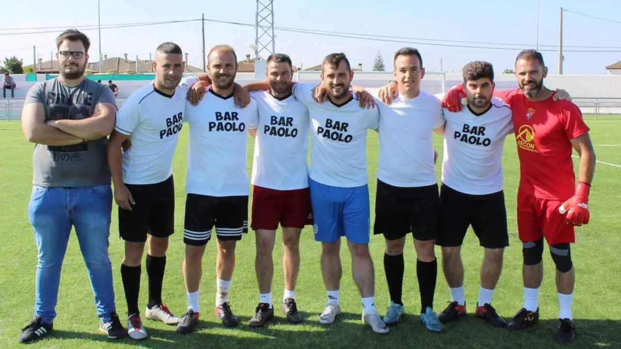 Bar Paolo lidera la Liga Local de F&uacute;tbol 7 de La Algaida - Ra&uacute;l J. Bustillos