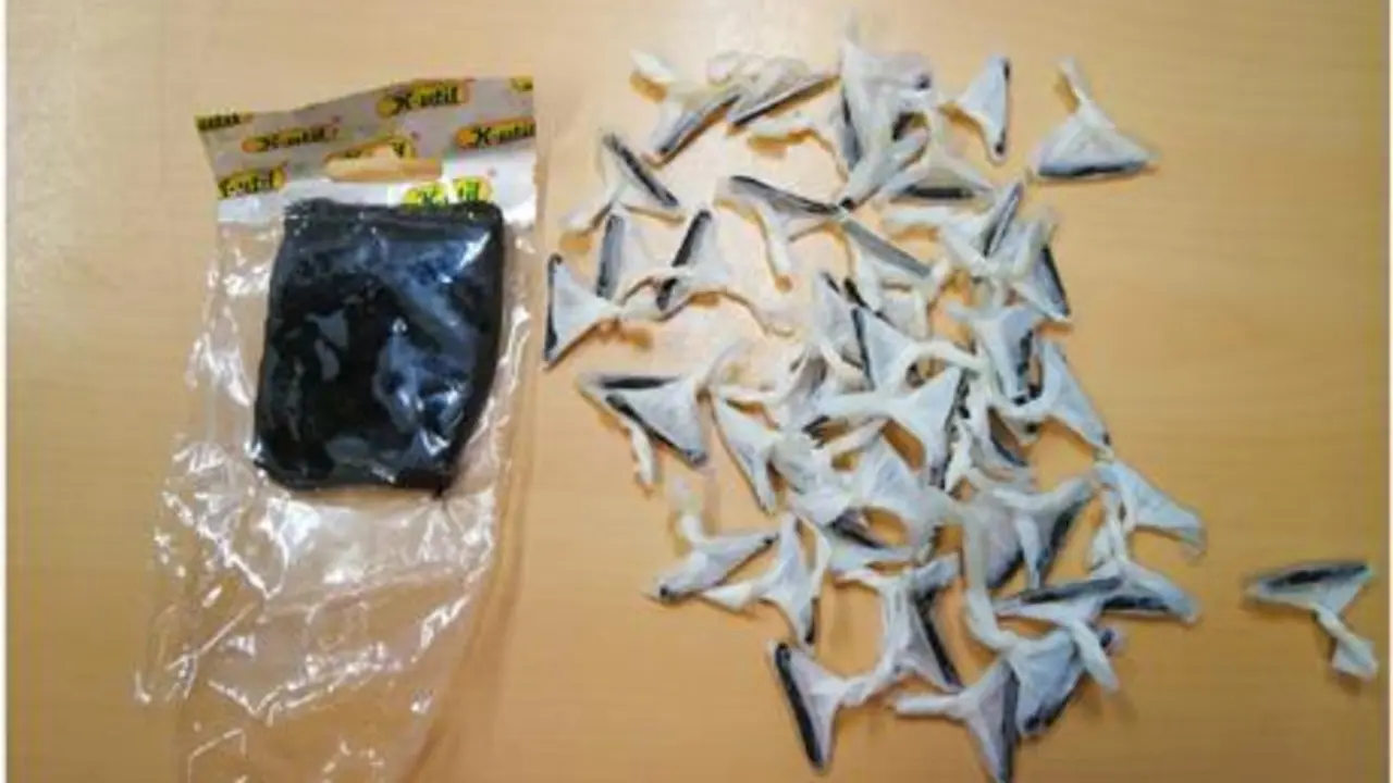 Parte de la droga intervenida. - Interior