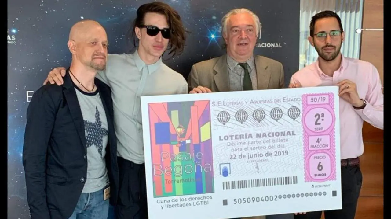 Presentaci&oacute;n del d&eacute;cimo de Loter&iacute;as dedicado al Pasaje Bego&ntilde;a. - V.M.