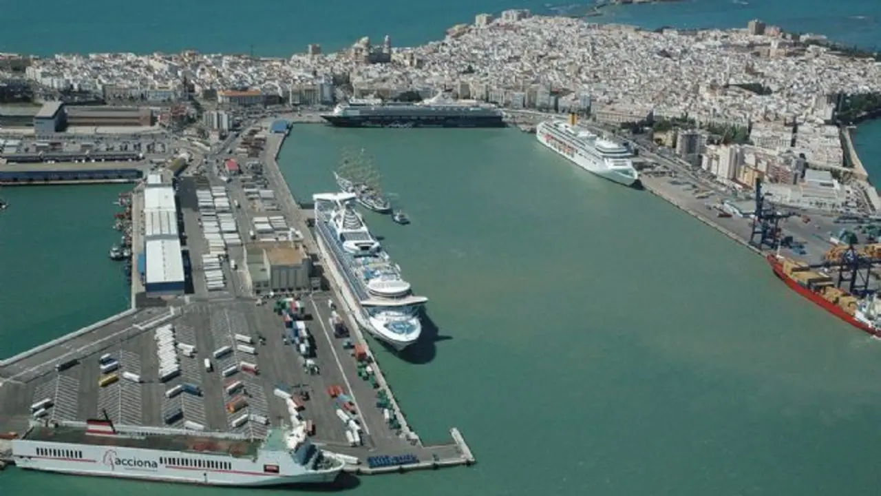 El Puerto de C&aacute;diz. - 