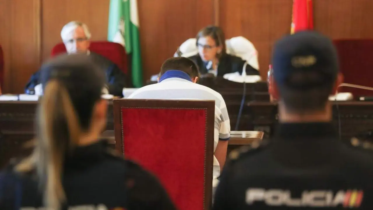 Juicio contra el parricida de Arahal. - EP
