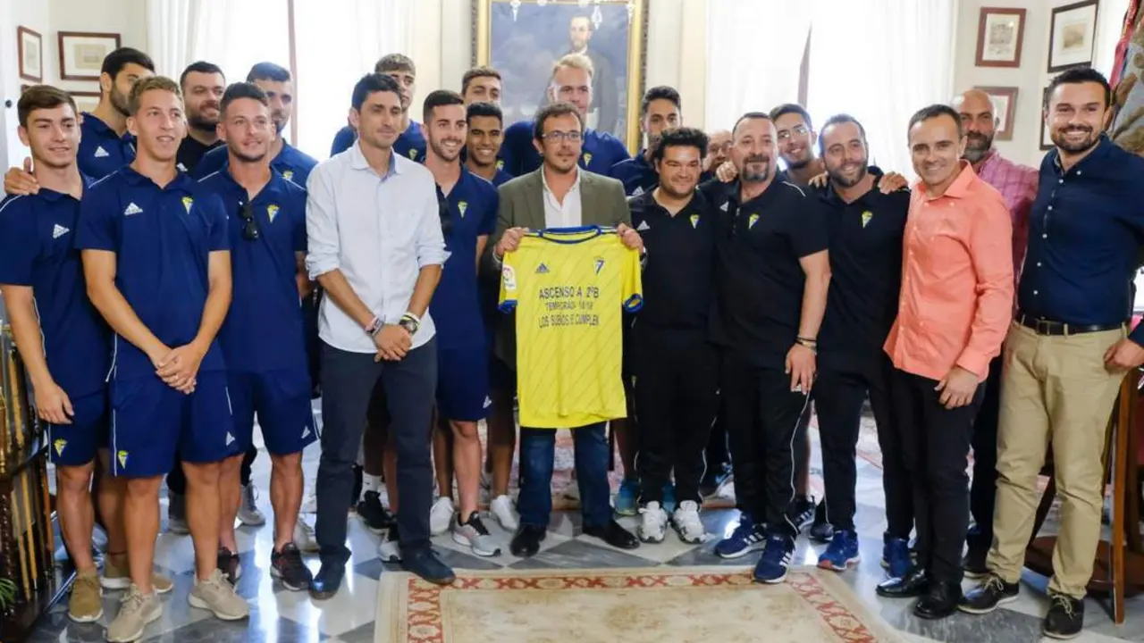 Recepci&oacute;n del alcalde al C&aacute;diz CF B - Ayuntamiento de C&aacute;diz