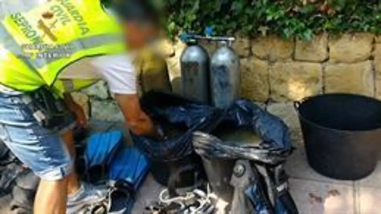 material intervenido por la guardia civil. - vm