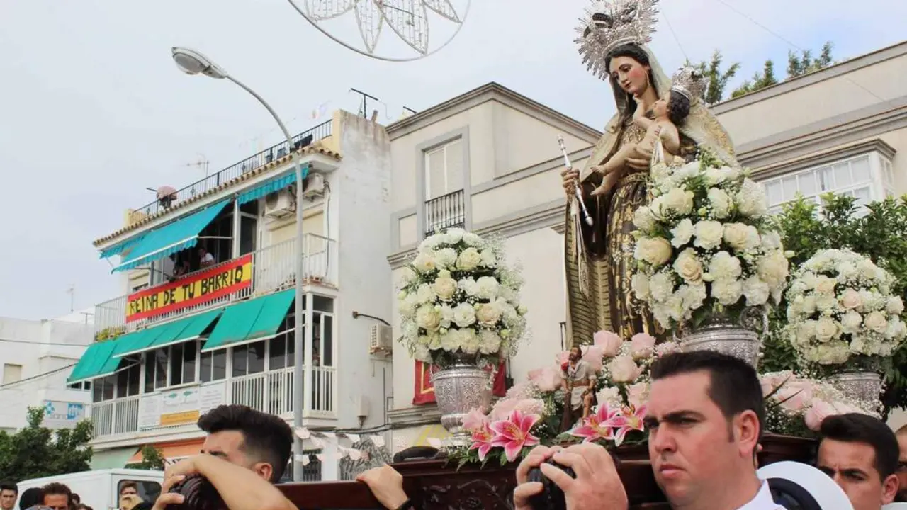 La Virgen del Carmen de Bonanza en el inicio de la procesi&oacute;n matinal - Ra&uacute;l J. Bustillos