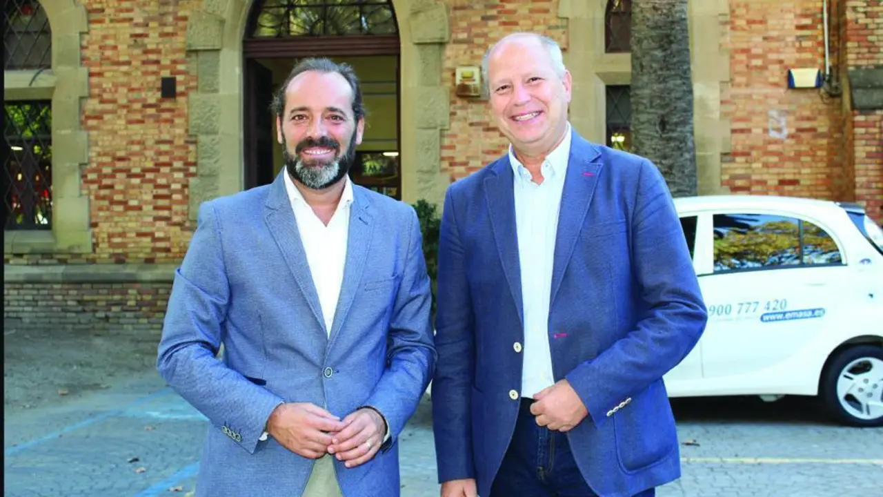 Juan Cass&aacute; (i) y JAvier Imbroda. - BM
