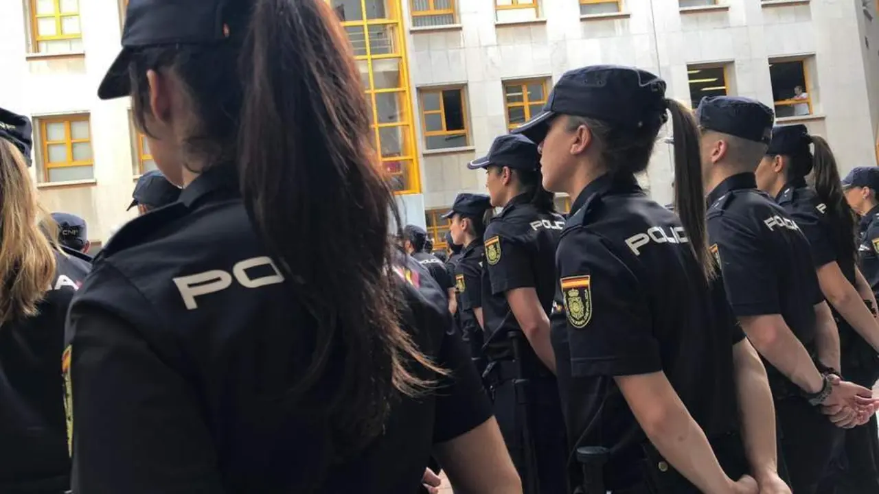 Agentes de la Polic&iacute;a Nacional. - vm