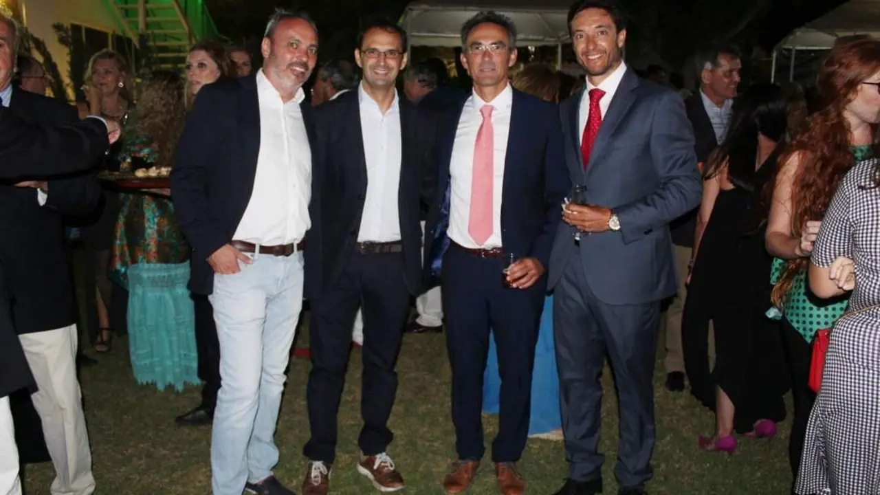 Francisco San Nicol&aacute;s (Deportes), V&iacute;ctor Mora (alcalde), Luis G&oacute;mez (Eslora) y Juan Luis Guerra (RCNS) - Ra&uacute;l J. Bustillos
