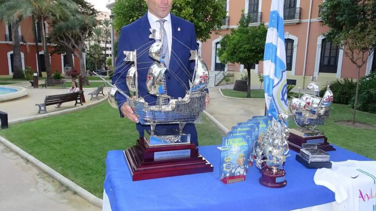 Antonio N&uacute;&ntilde;ez plasmas en el preg&oacute;n sus vivencias en el Colombino