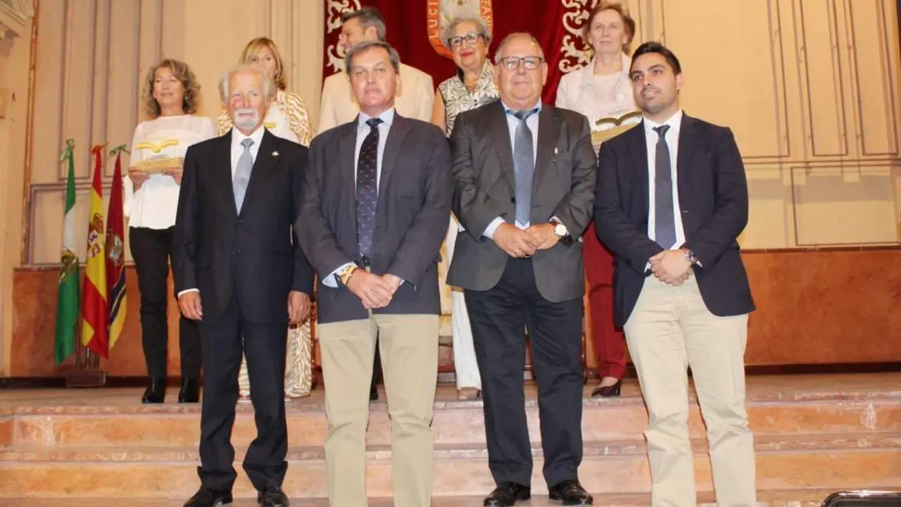 En la parte superior los Atene&iacute;stas de Honor de Andaluc&iacute;a y sus representados - Ra&uacute;l J. Bustillos