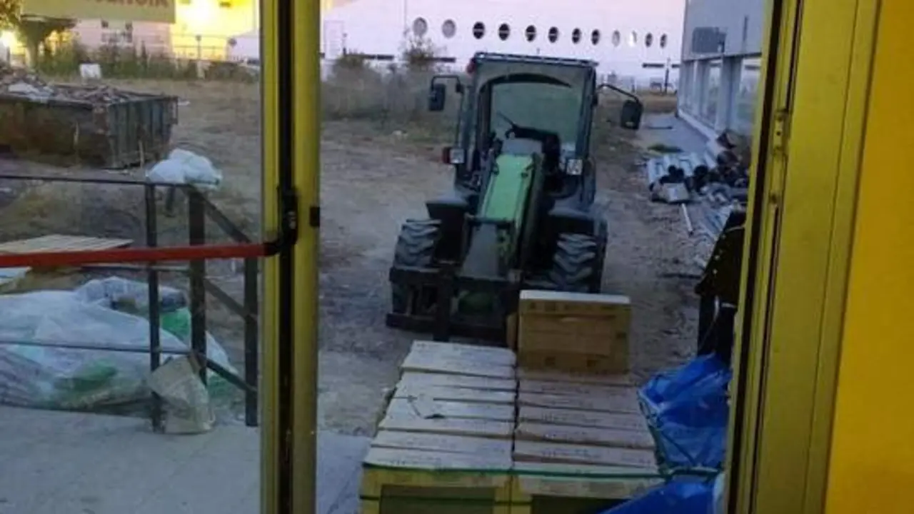Salida de emergencia en el Saladillo bloqueada por las obras. - VH