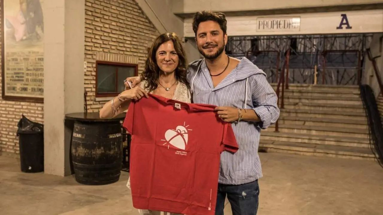 Manuel Carrasco apoya la campa&ntilde;a de donaci&oacute;n del Hospital Reina Sof&iacute;a. - VH