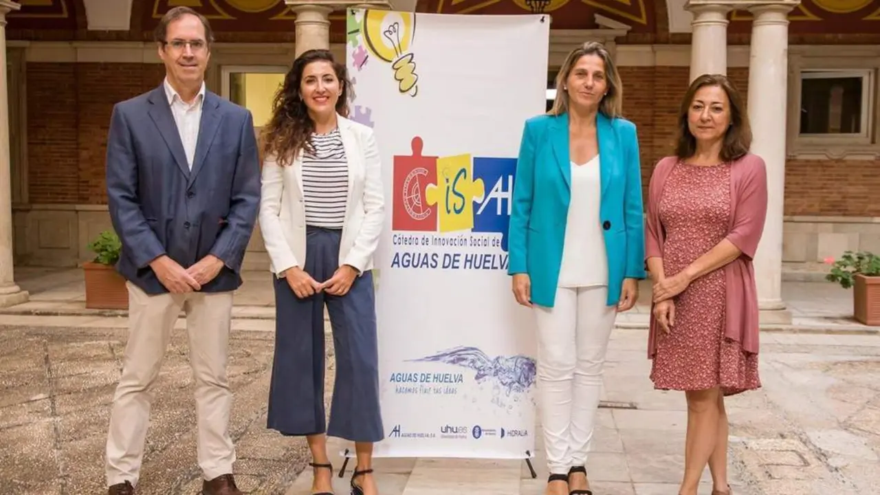 Presentaci&oacute;n de la convocatoria de premios de Aguas de Huelva. - VH