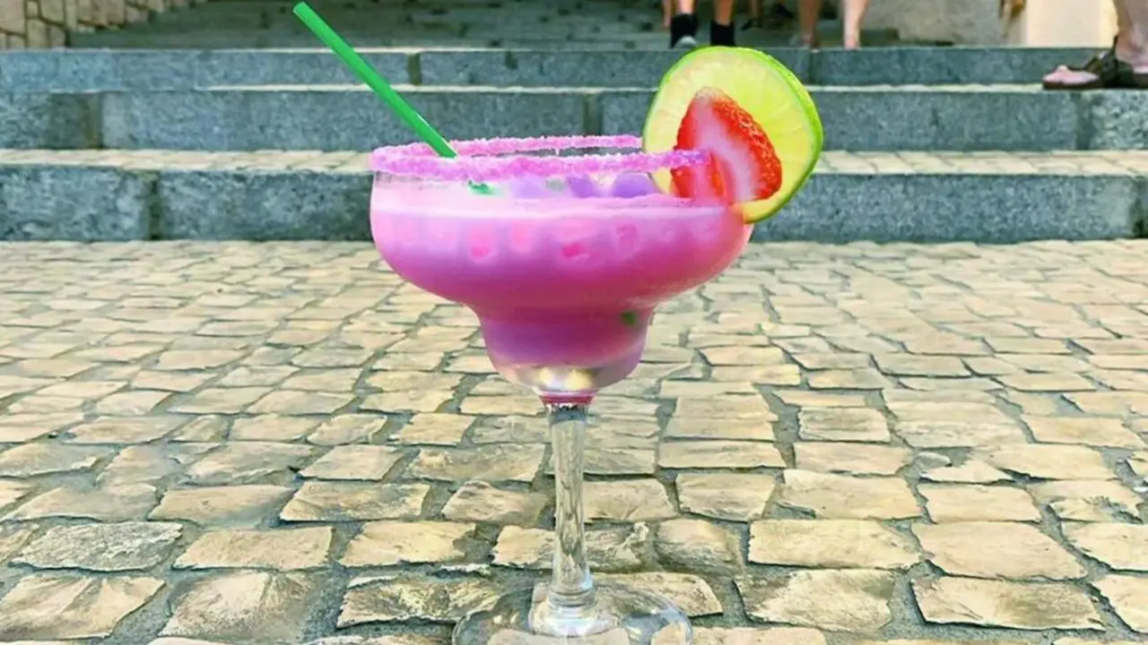 Imagen de uno de los c&oacute;cteles participantes en 'Coctelmolinos'. - @TTORREMOLINOS