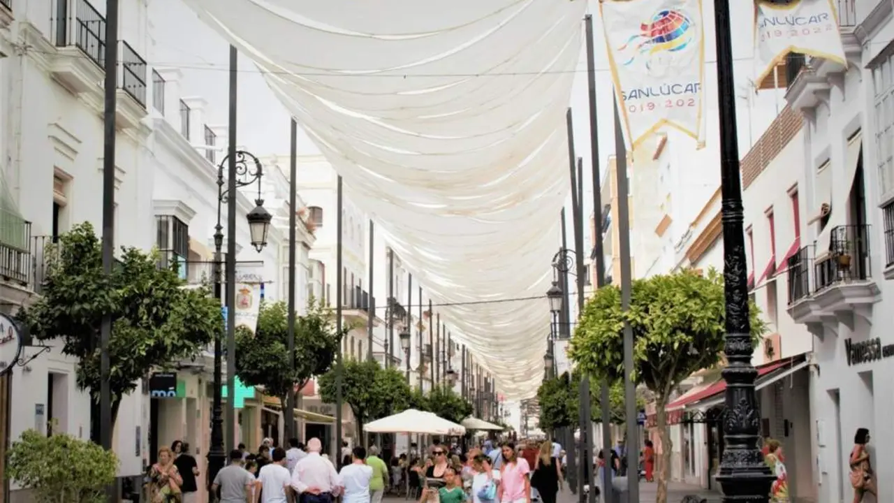 Culminado el entoldado de la Calle Ancha - A. I.