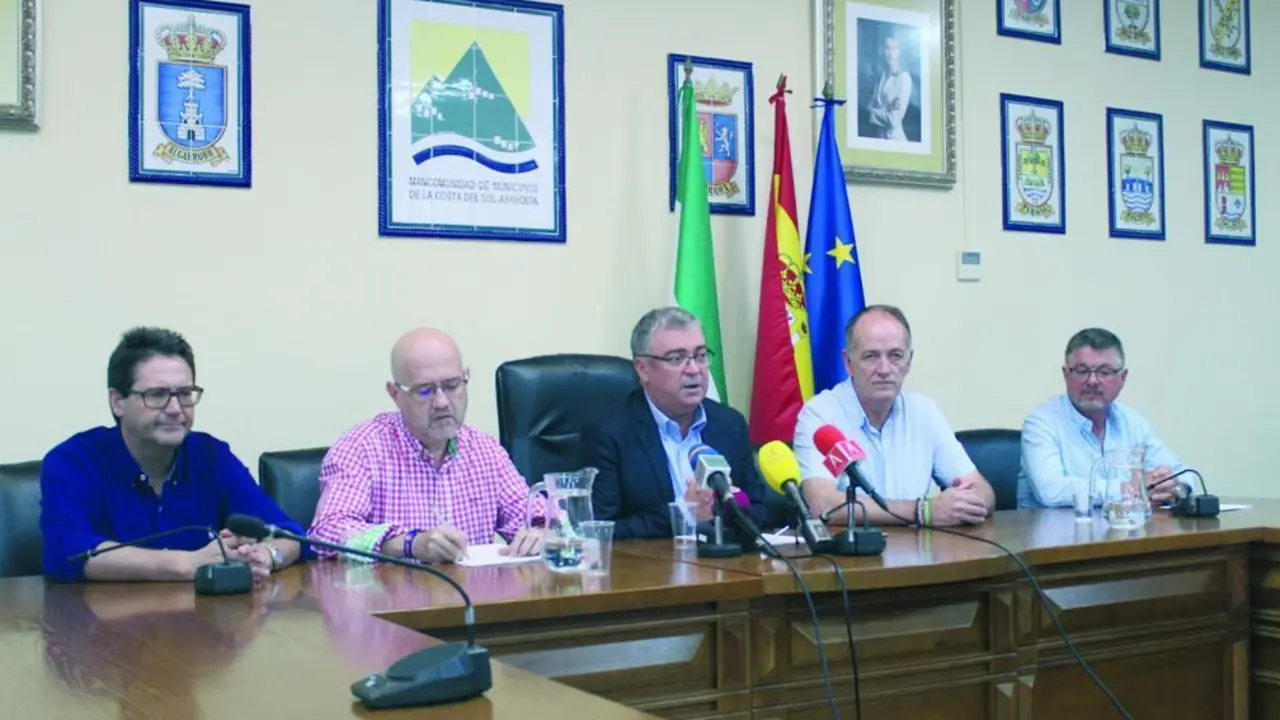Rueda de prensa del balance de la limpieza en las aguas superficiales del litoral. - VM