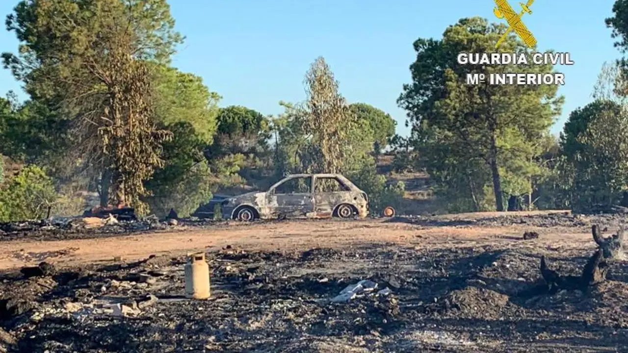 Asentamiento incendiado en Palos de la Frontera. - VH