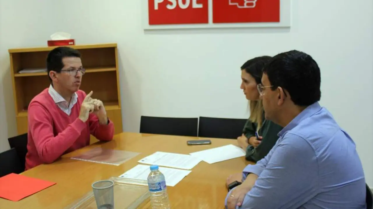 Reuni&oacute;n entre el COAF y el PSOE. - VH