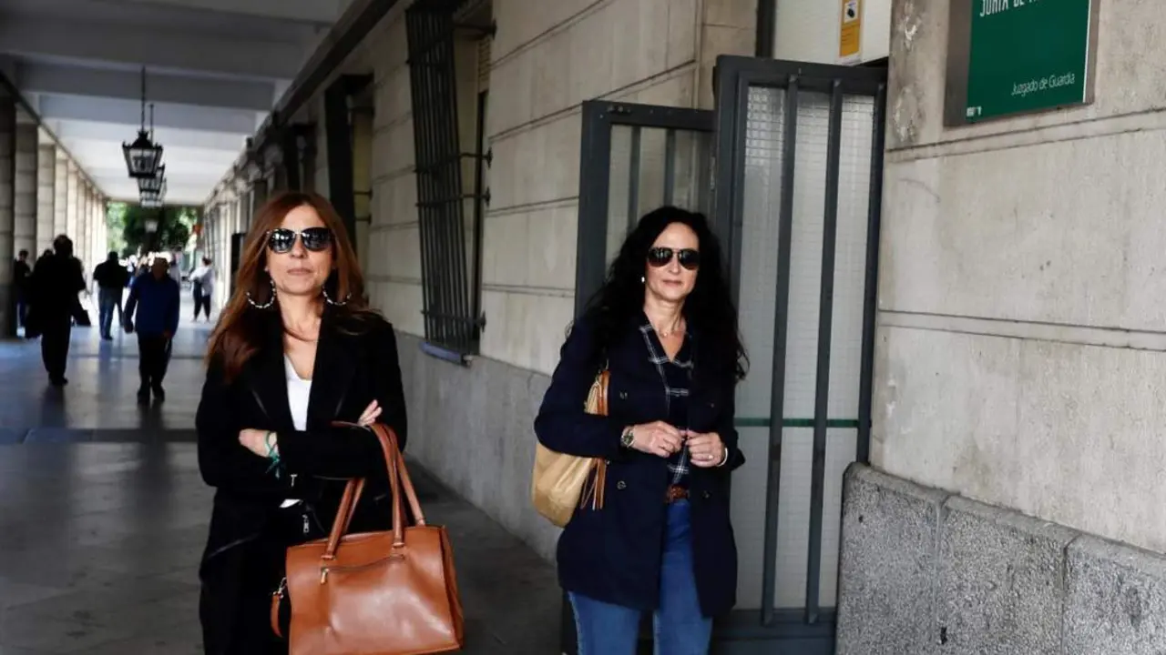 La mujer y la cu&ntilde;ada del due&ntilde;o de Magrudis, en los juzgados. - Efe