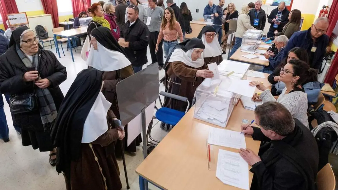 El PSOE se mantiene en Sevilla y Vox se supera
