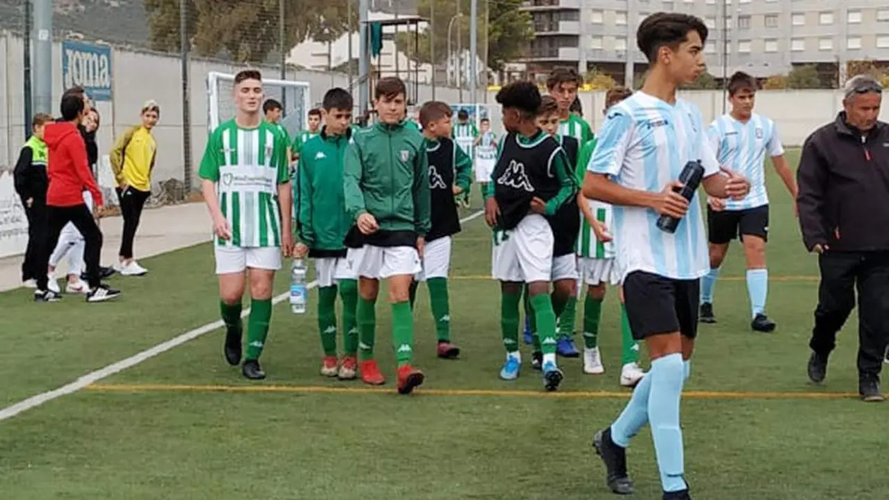 Varios jugadores verdiblancos antes del partido - A. I.