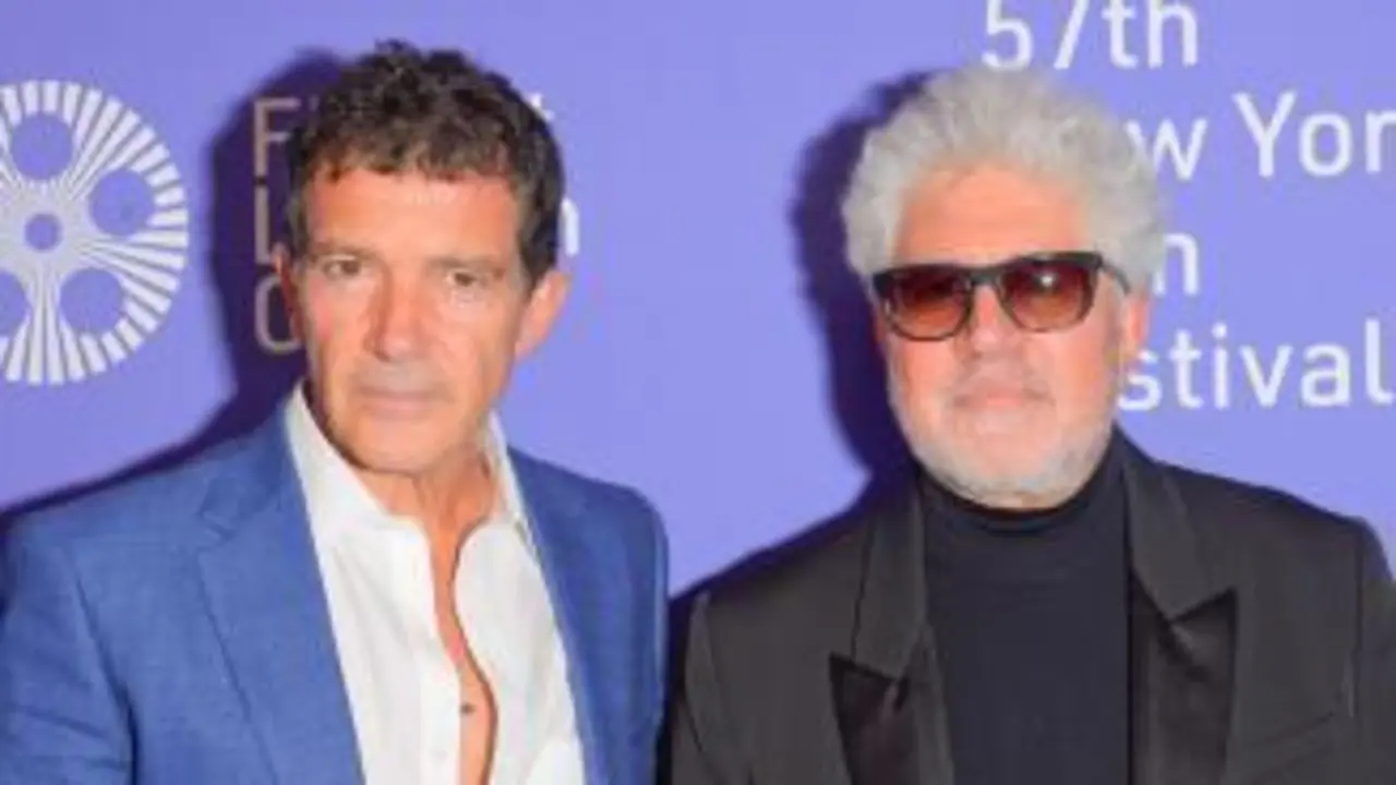 Almod&oacute;var arropar&aacute; a Banderas. - VM