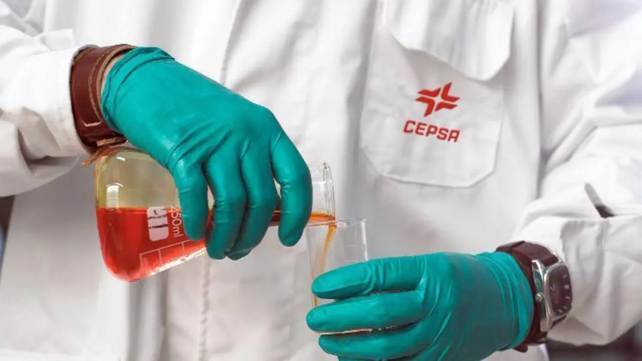 Laboratoriio de Cepsa. - A. I.