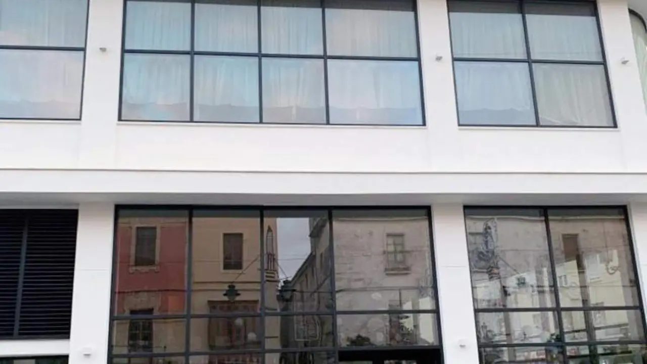Exterior de La Vega, cerrado al carecer de licencia.  - Andaluc&iacute;a Informaci&oacute;n
