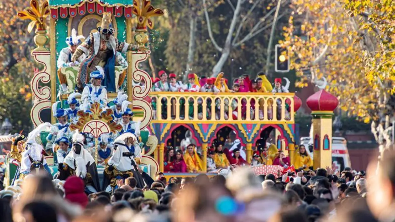 Cabalgata de Reyes Magos Sevilla 2020. - EFE / Ra&uacute;l Caro