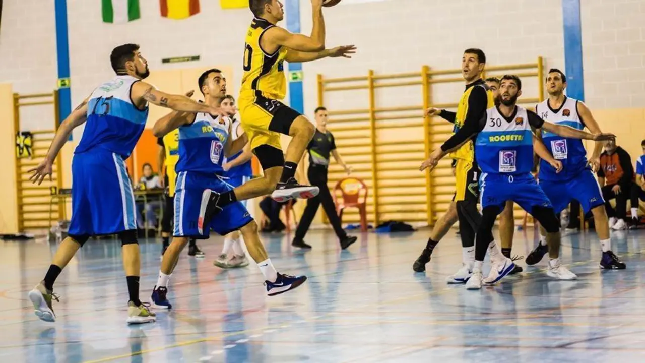 El Basket Benalm&aacute;dena enlaza su tercera victoria consecutiva