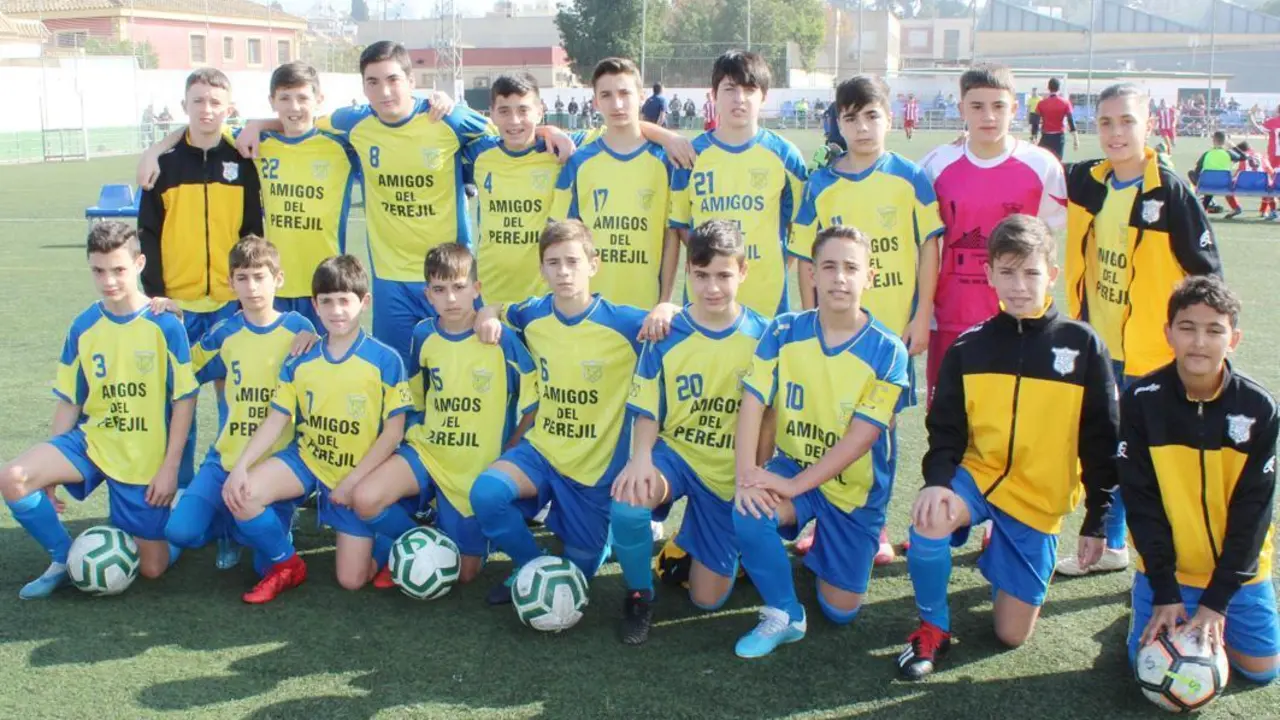 El equipo infantil B del CD Sanl&uacute;car antes de enfrentarse a la UD Rote&ntilde;a - Ra&uacute;l J. Bustillos
