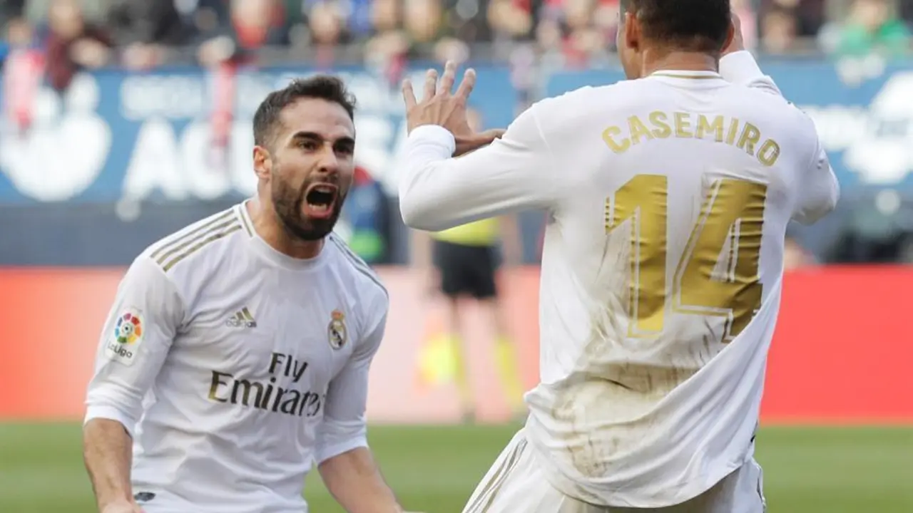 El Real Madrid aguanta el liderato con remontada en El Sadar