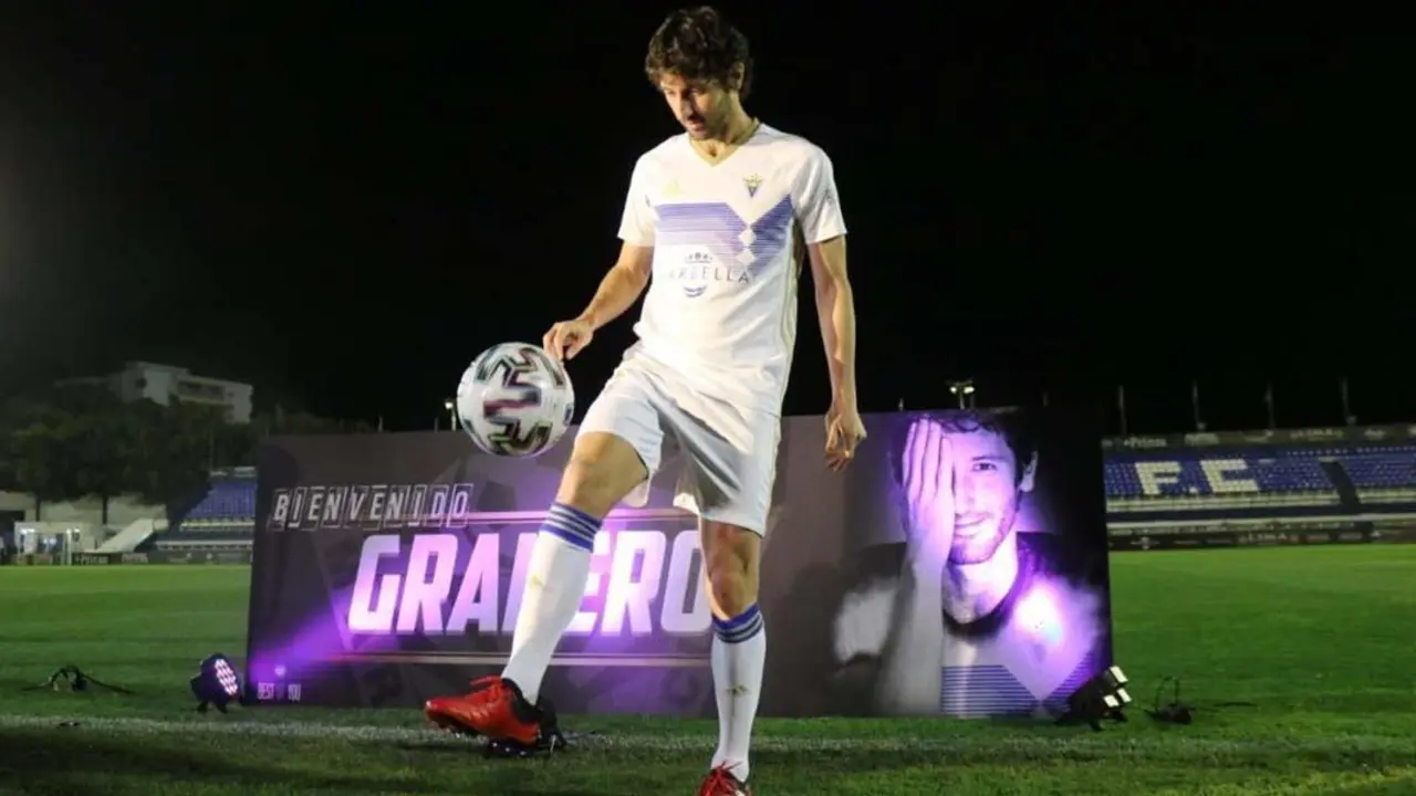 Granero, hasta hace poco tiempo jugador del Espanyol, es la figura del Marbella - Marbella FC