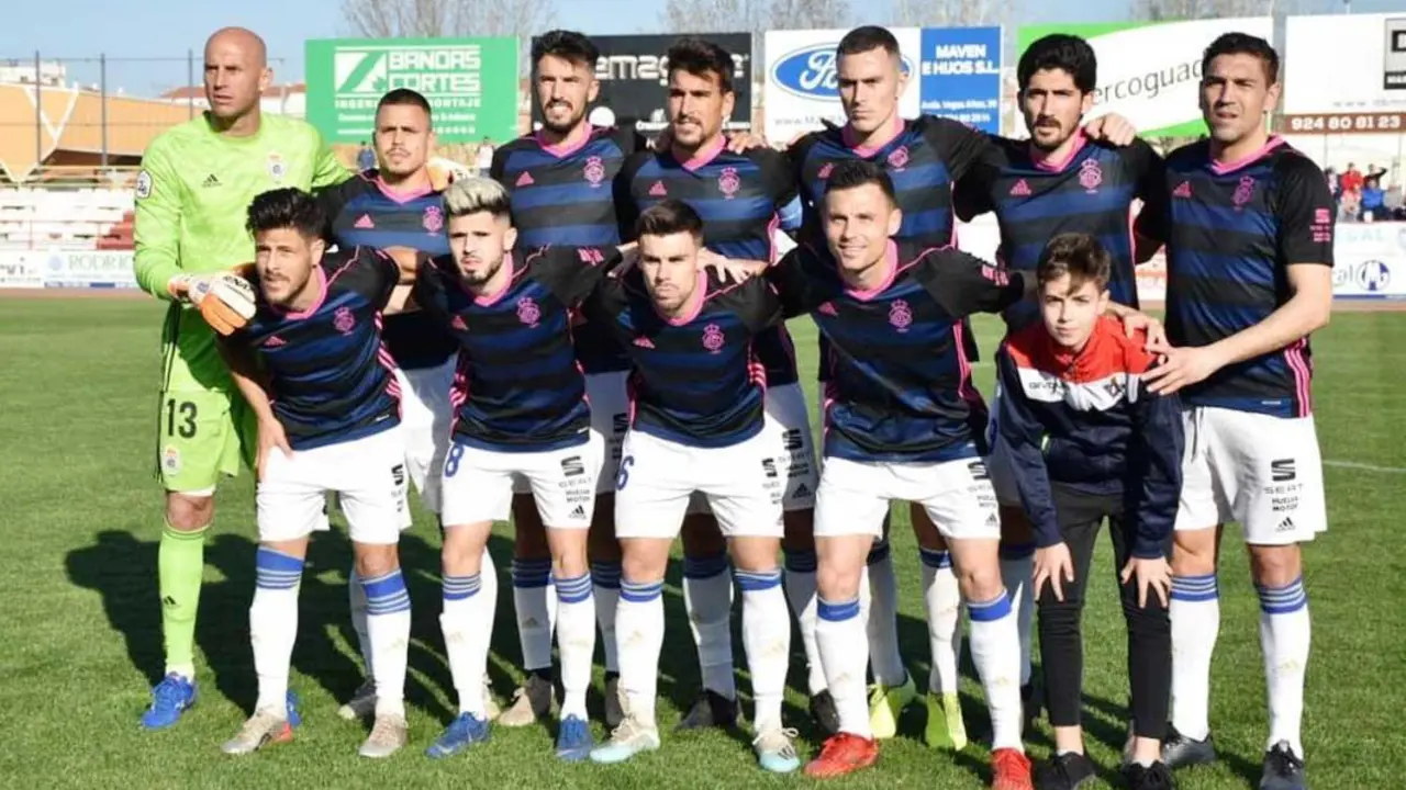 Once inicial que present&oacute; el Recreativo de Huelva en su visita al Don Benito - Tenor